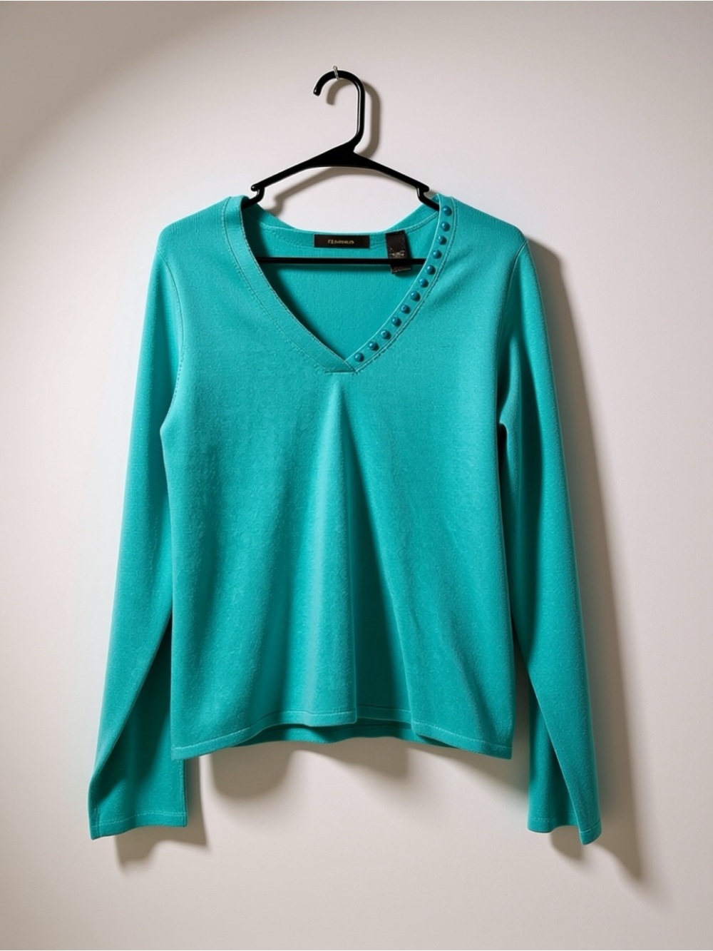 Liz Claiborne - Teal V-Neck Long-Sleeve Top with Stud Detail - XL